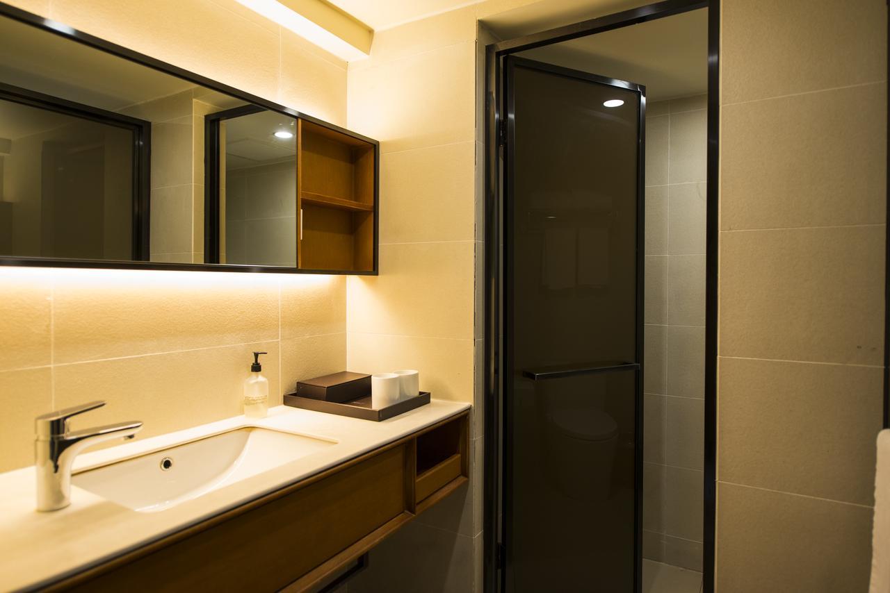 Ji Hotel Shanghai Hongqiao Transport Hub Linkong Zone Dış mekan fotoğraf
