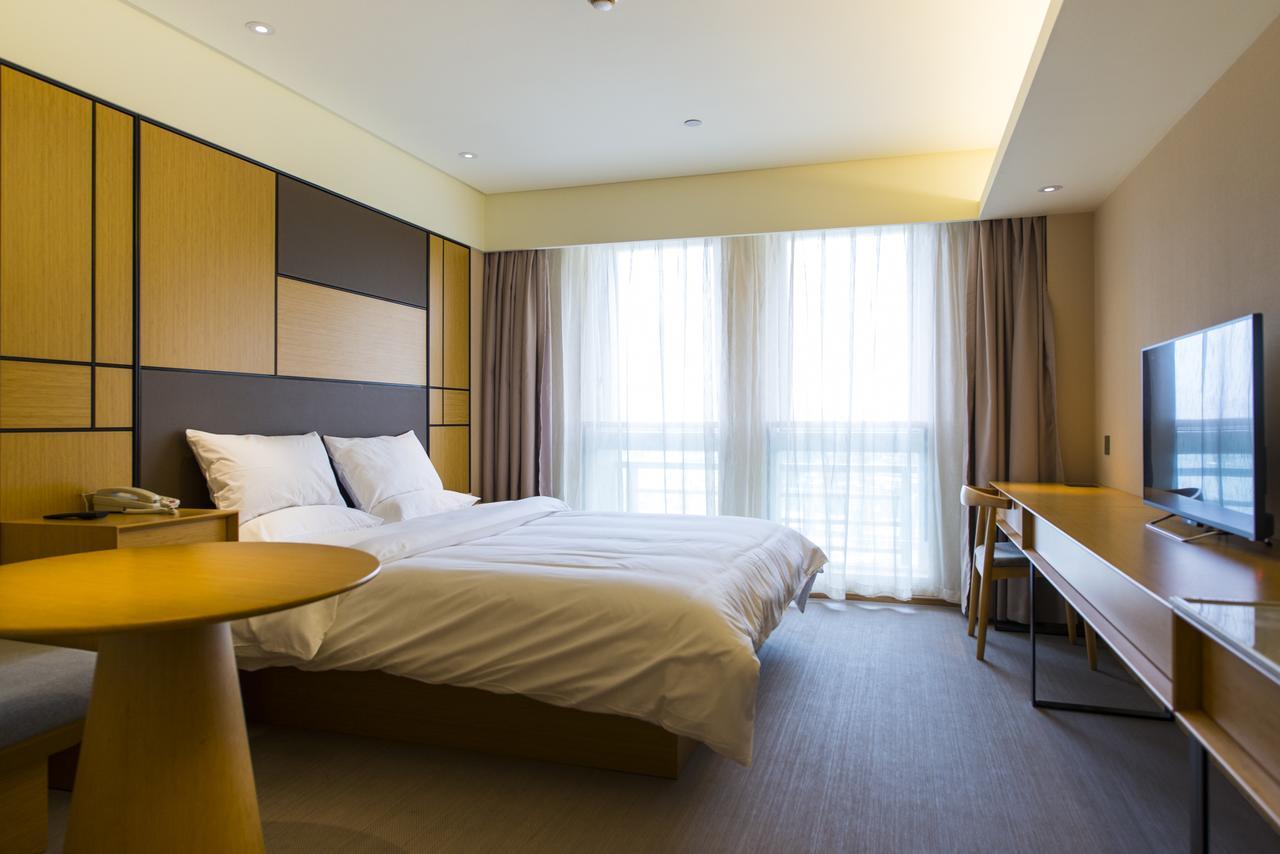 Ji Hotel Shanghai Hongqiao Transport Hub Linkong Zone Dış mekan fotoğraf