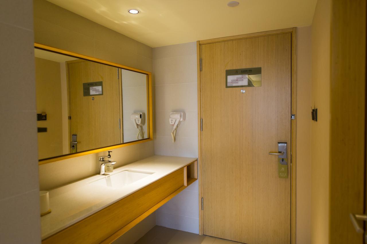 Ji Hotel Shanghai Hongqiao Transport Hub Linkong Zone Dış mekan fotoğraf